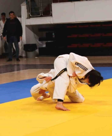 elazigda-judo-musabakalari-tamamlandi-22G9vmxY.jpg