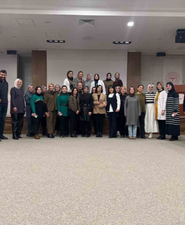 elazigda-saglikta-kalite-standartlari-egitimi-cYJu1xIw.jpg