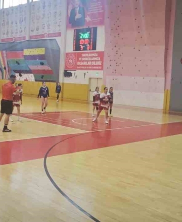 elazigda-sampiyon-bingol-spor-lisesi-qnGzKUlj.jpg