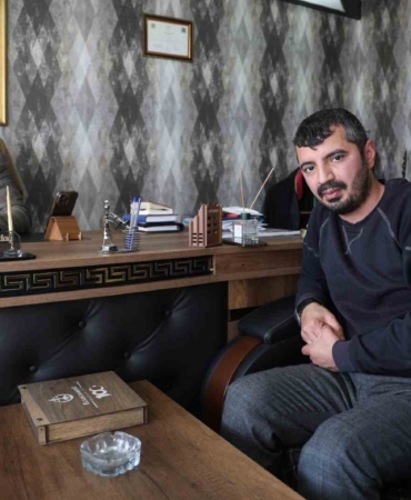 elazigda-sazan-sarmali-dolandiriciligi-birikimini-ev-almak-icin-harcayan-adam-16-milyon-lira-kaptirdi-aJpcRaXH.jpg
