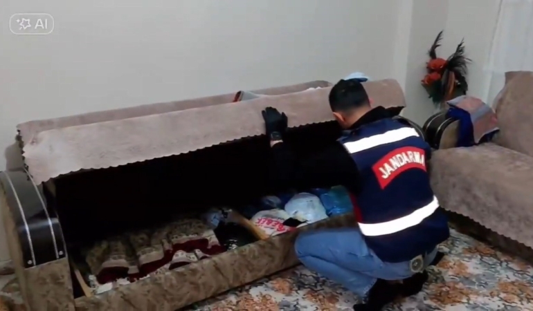 elazigda-siber-suclara-yonelik-operasyon-7-kisi-tutuklandi-VPeaSqen.jpg