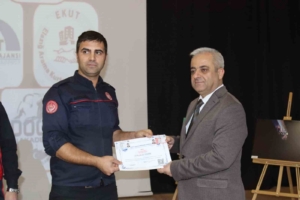 elazigda-su-alti-arama-ve-kurtarma-ekibi-sertifikalarini-aldi-1nWYjTA2.jpg