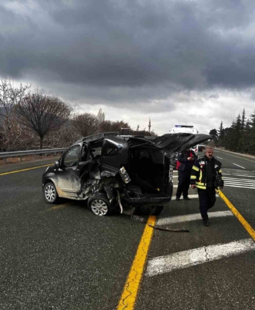 elazigda-trafik-kazasi-2-yarali-mQlnV1gd.jpg