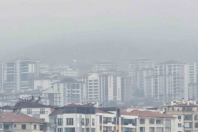 elazigda-yogun-sis-hayati-olumsuz-etkiliyor-gorus-mesafesi-5-metreye-kadar-dustu-nv8yq4QP.jpg
