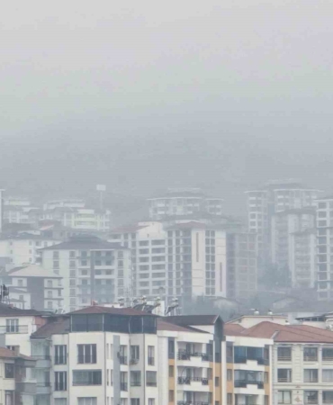 elazigda-yogun-sis-hayati-olumsuz-etkiliyor-gorus-mesafesi-5-metreye-kadar-dustu-nv8yq4QP.jpg