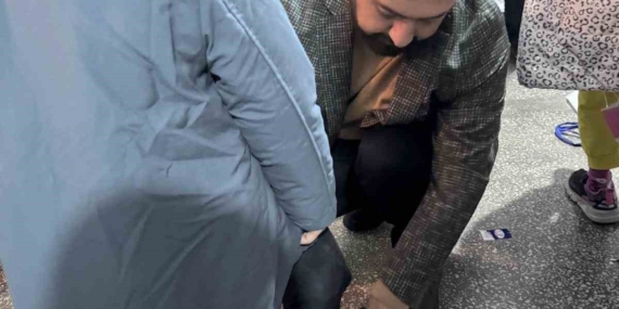 Elaziz Derneğinden yetim ve öksüz çocuklara kış yardımı Elaziz Derneğinden yetim ve öksüz çocuklara kış yardımı