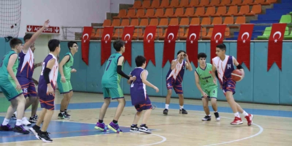 U16 basketbol yerel lig müsabakaları tamamlandı U16 basketbol yerel lig müsabakaları tamamlandı