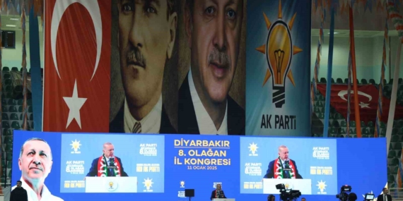 Cumhurbaşkanı Erdoğan: “Kürt ile Türk Arasına Ayrımcılık Sokmak En Çok Müslümanların Düşmanlığını Gösterir” Cumhurbaşkanı Erdoğan: “Kürt ile Türk Arasına Ayrımcılık Sokmak En Çok Müslümanların Düşmanlığını Gösterir”