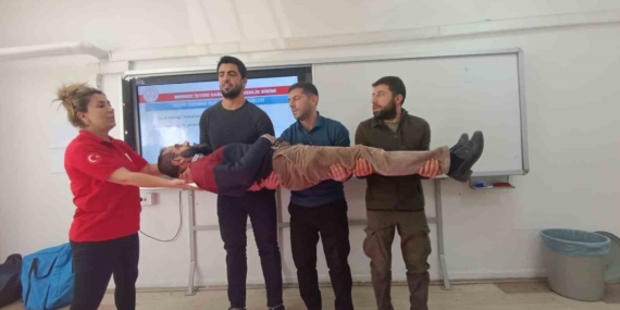 Elazığ’da arama-kurtarma ekibi ilk yardım eğitimlerini tamamladı Elazığ’da arama-kurtarma ekibi ilk yardım eğitimlerini tamamladı