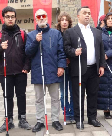 elazigda-beyaz-baston-dunya-gorme-engelli-haftasi-etkinligi-plUMDU94.jpg