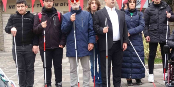 Elazığ’da “ Beyaz Baston Dünya Görme Engelli Haftası” etkinliği Elazığ’da “ Beyaz Baston Dünya Görme Engelli Haftası” etkinliği