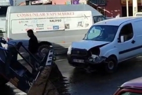 elazigda-kepce-ile-hafif-ticari-arac-carpisti-8Obt2cAS.jpg