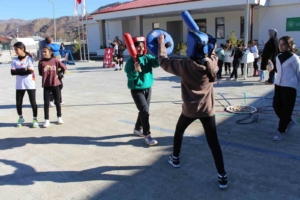 elazigda-kis-kampi-coskusu-b9cwO4KO.jpg