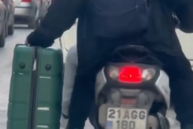 elazigda-motosikletle-valiz-tasiyan-gencler-saskinlik-yaratti-GKI3S9FA.jpg