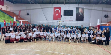 elazigda-okul-sporlari-voleybol-musabakalari-sona-erdi-1BgLmRwC.jpg