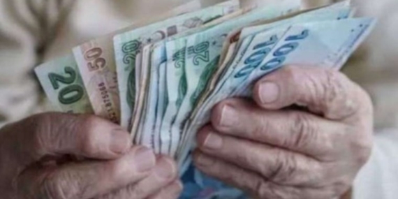 ENAG ve TÜİK Verileri Kıyaslandı: Emekli Maaşlarında 10 Bin TL'lik Kayıp ENAG ve TÜİK Verileri Kıyaslandı: Emekli Maaşlarında 10 Bin TL’lik Kayıp