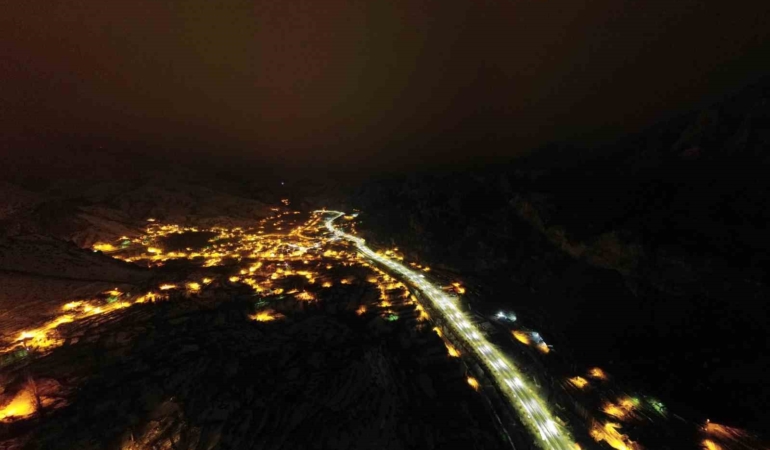 erzurum-artvin-karayolu-isil-isil-aydinlandi-7llmW9AO.jpg