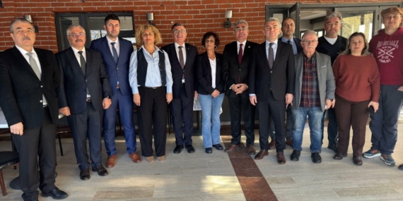 Memur ve Emeklilere Zam Oranı Tepkiyle Karşılandı: "Sefalet Ücreti Dayatması" Memur ve Emeklilere Zam Oranı Tepkiyle Karşılandı: “Sefalet Ücreti Dayatması”