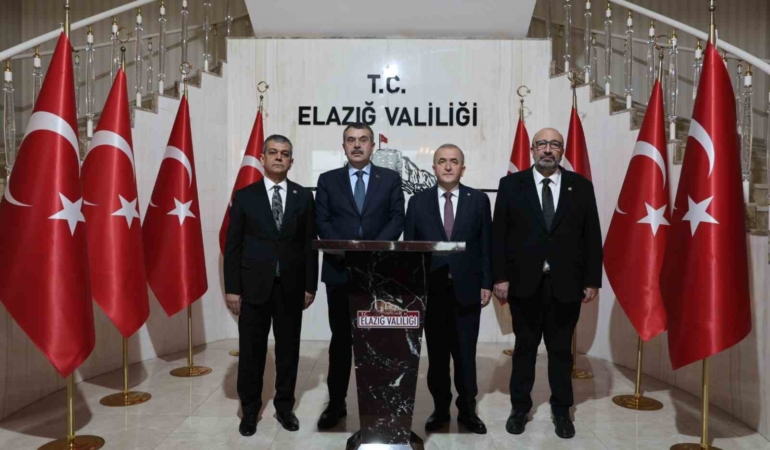 milli-egitim-bakani-yusuf-tekin-elaziga-geldi-4RXeuyIn.jpg