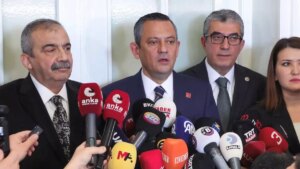 ozgur-ozel-dem-parti-heyetini-kabul-etti-baris-icin-toplumsal-mutabakat-sart-J5IR28qf.jpg