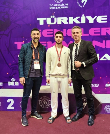 taekwondoda-elaziga-turkiye-3lugu-RWWC1ciS.jpg