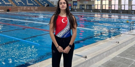 Tuana İç, su topu milli takımına çağrıldı Tuana İç, su topu milli takımına çağrıldı