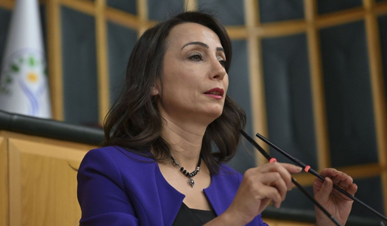 tulay-hatimogullari-2025-adalet-esitlik-ve-baris-yili-olmali-8B8wFpuG.jpg