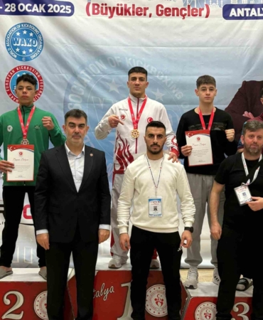 turkiye-kick-boks-sampiyonasina-elazig-damgasi-gEhLSCTV.jpg