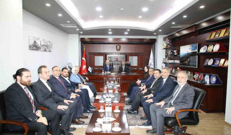ulastirma-ve-altyapi-bakani-abdulkadir-uraloglu-elazigda-bir-dizi-ziyarette-bulundu-HVRRzOgS.jpg