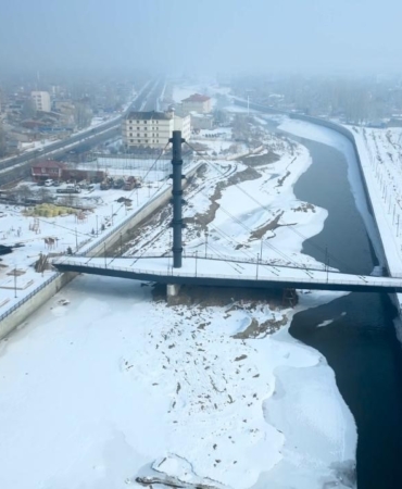 yuzeyi-buzla-kaplanan-murat-nehri-havadan-goruntulendi-UiFkbemi.jpg