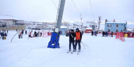 Abalı Kayak Merkezi Kayakseverleri Ağırladı Abalı Kayak Merkezi Kayakseverleri Ağırladı