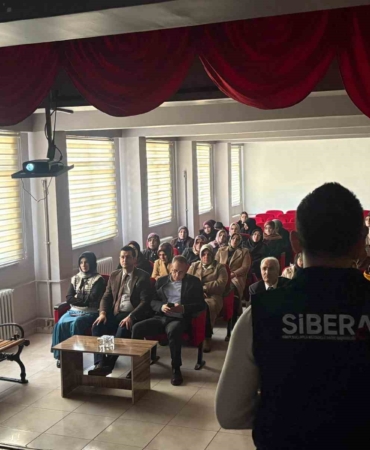 agrida-siber-suclarla-mucadele-semineri-duzenlendi-iOzt5jGP.jpg