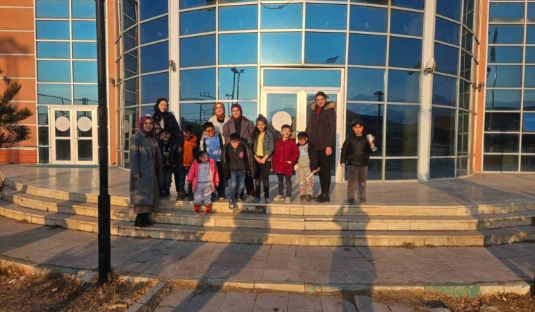 agrinin-dogubayazit-ilcesinde-ozel-ogrencilere-unutulmaz-etkinlik-rIQe6OlJ.jpg