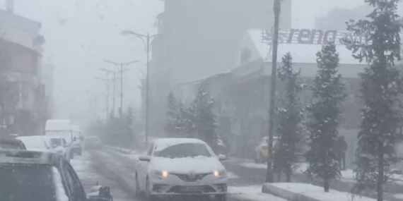 Ağrı'nın Patnos İlçesinde Yoğun Kar Yağışı Etkili Oldu Ağrı’nın Patnos İlçesinde Yoğun Kar Yağışı Etkili Oldu