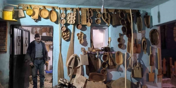 Ahşap Oyma Sanatının Ustası Aşur Taş Ahşap Oyma Sanatının Ustası Aşur Taş