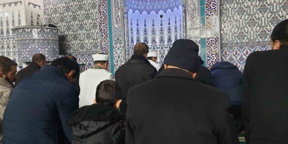 Başkale'de Berat Kandili Coşkusu Başkale’de Berat Kandili Coşkusu