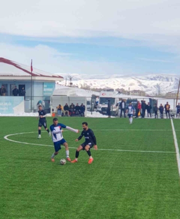 baskalespor-rakibini-3-1-yenerek-ikinci-siraya-yukseldi-pcIQ9nWp.jpg
