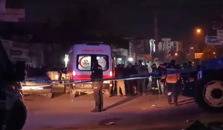batmanda-sanayi-sitesinde-rastgele-ates-acildi-3-yarali-lniSy17e.jpg