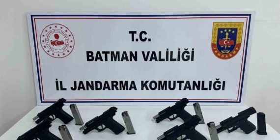 Batman'da Silah Kaçakçılığı Operasyonu: 1 Şüpheli Tutuklandı Batman’da Silah Kaçakçılığı Operasyonu: 1 Şüpheli Tutuklandı