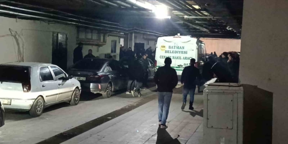 Batman'da Silahlı Saldırı: 25 Yaşındaki Rojhat Keskin Hayatını Kaybetti Batman’da Silahlı Saldırı: 25 Yaşındaki Rojhat Keskin Hayatını Kaybetti