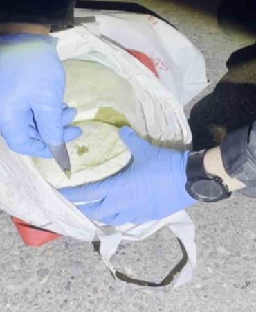 batmanda-uyusturucu-operasyonu-1-kilo-76-gram-esrar-ele-gecirildi-EAatWtRI.jpg
