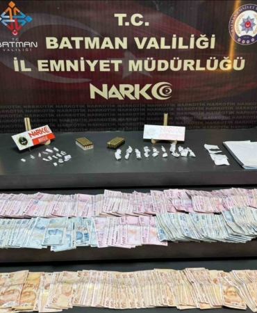 batmanda-uyusturucu-operasyonu-27-parca-madde-ele-gecirildi-sYePwV8r.jpg