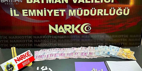 Batman'da Uyuşturucu Operasyonu: 41 Parça Maddeyle Tutuklama Batman’da Uyuşturucu Operasyonu: 41 Parça Maddeyle Tutuklama