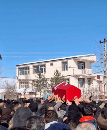 bingol-diyarbakir-kara-yolunda-meydana-gelen-trafik-kazasi-1aiUqyI9.jpg
