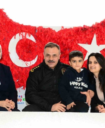 bingol-emniyet-mudurunden-sehit-polis-ailesine-anlamli-ziyaret-QUUA7UzF.jpg
