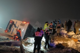 bingolde-yolcu-otobusu-devri-4-olu-38-yarali-X3N1pGfh.jpg