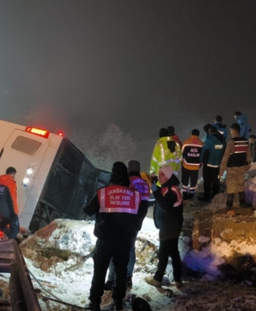 bingolde-yolcu-otobusu-devri-4-olu-38-yarali-X3N1pGfh.jpg
