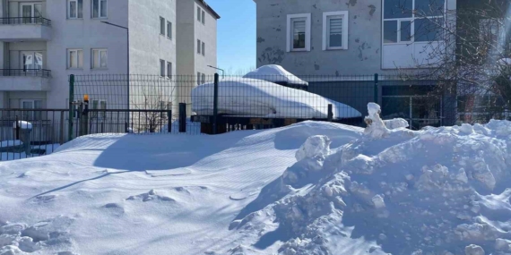 Bingöl'ün Karlıova İlçesi Dondurucu Soğuklarla Buz Tuttu Bingöl’ün Karlıova İlçesi Dondurucu Soğuklarla Buz Tuttu
