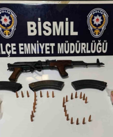 diyarbakir-bismilde-dolandiricilik-operasyonu-silah-ve-muhimmat-ele-gecirildi-E3jfz6pM.jpg