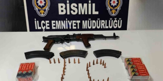 Diyarbakır Bismil'de Dolandırıcılık Operasyonu: Silah ve Mühimmat Ele Geçirildi Diyarbakır Bismil’de Dolandırıcılık Operasyonu: Silah ve Mühimmat Ele Geçirildi